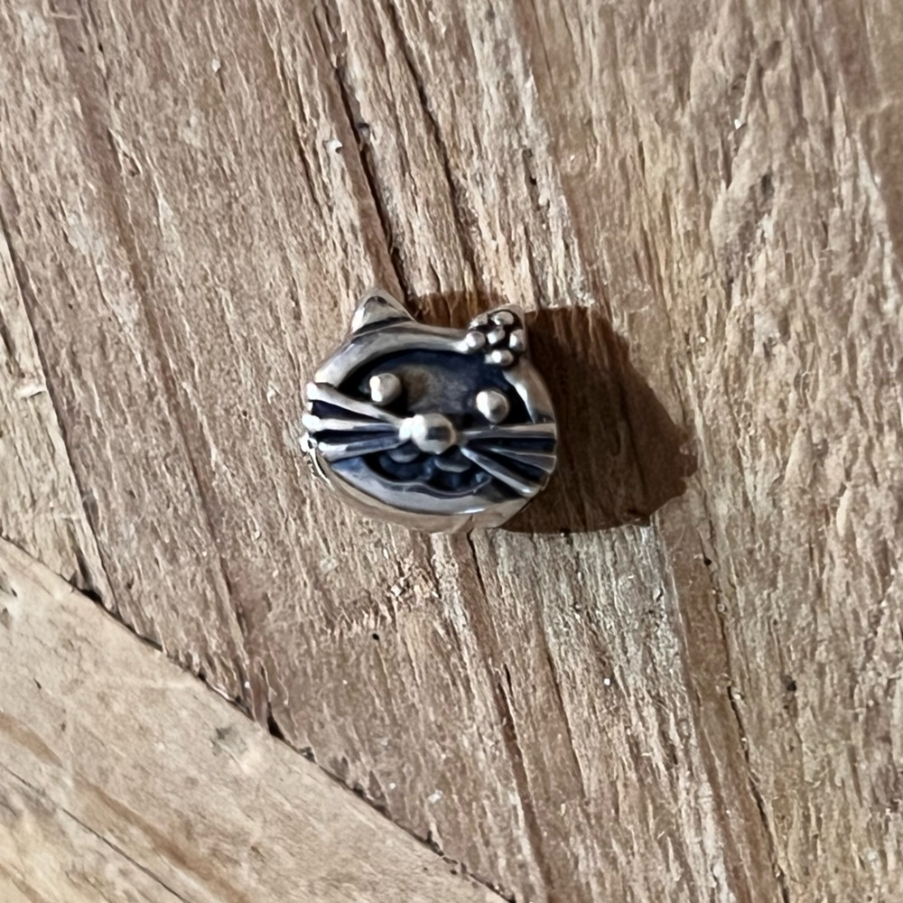 Sterling Silver Hello Kitty Cat Face Charm bead pandora Chamilia charm bracelets